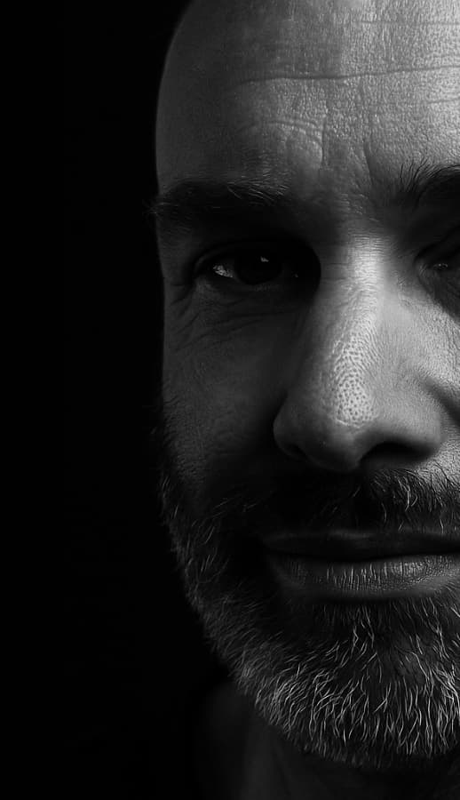 Close-up Zaubern am Tisch in Darmstadt von Zauberer Florian Schädlich